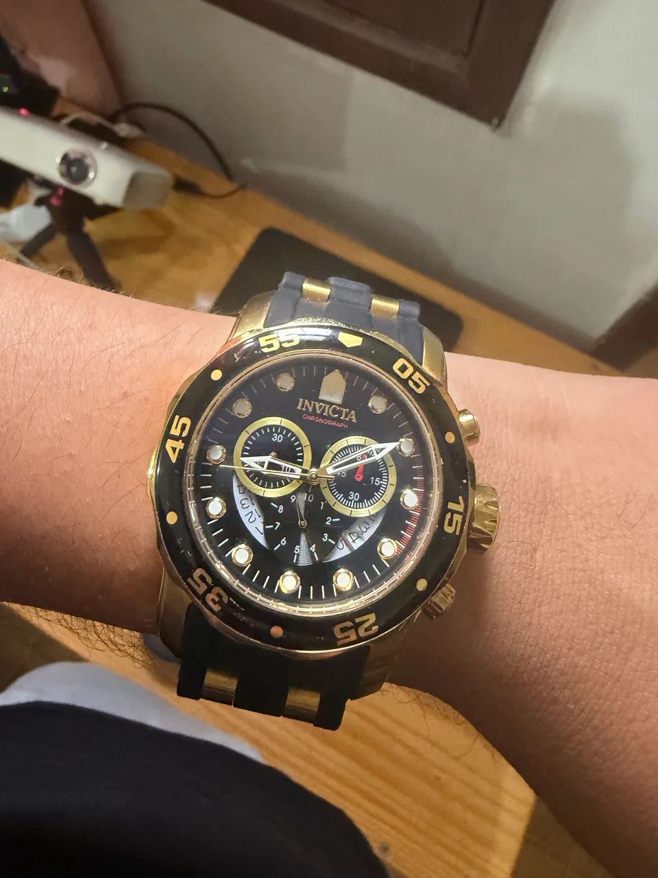 Relógio marca Invicta em perfeito estado - Foto 2