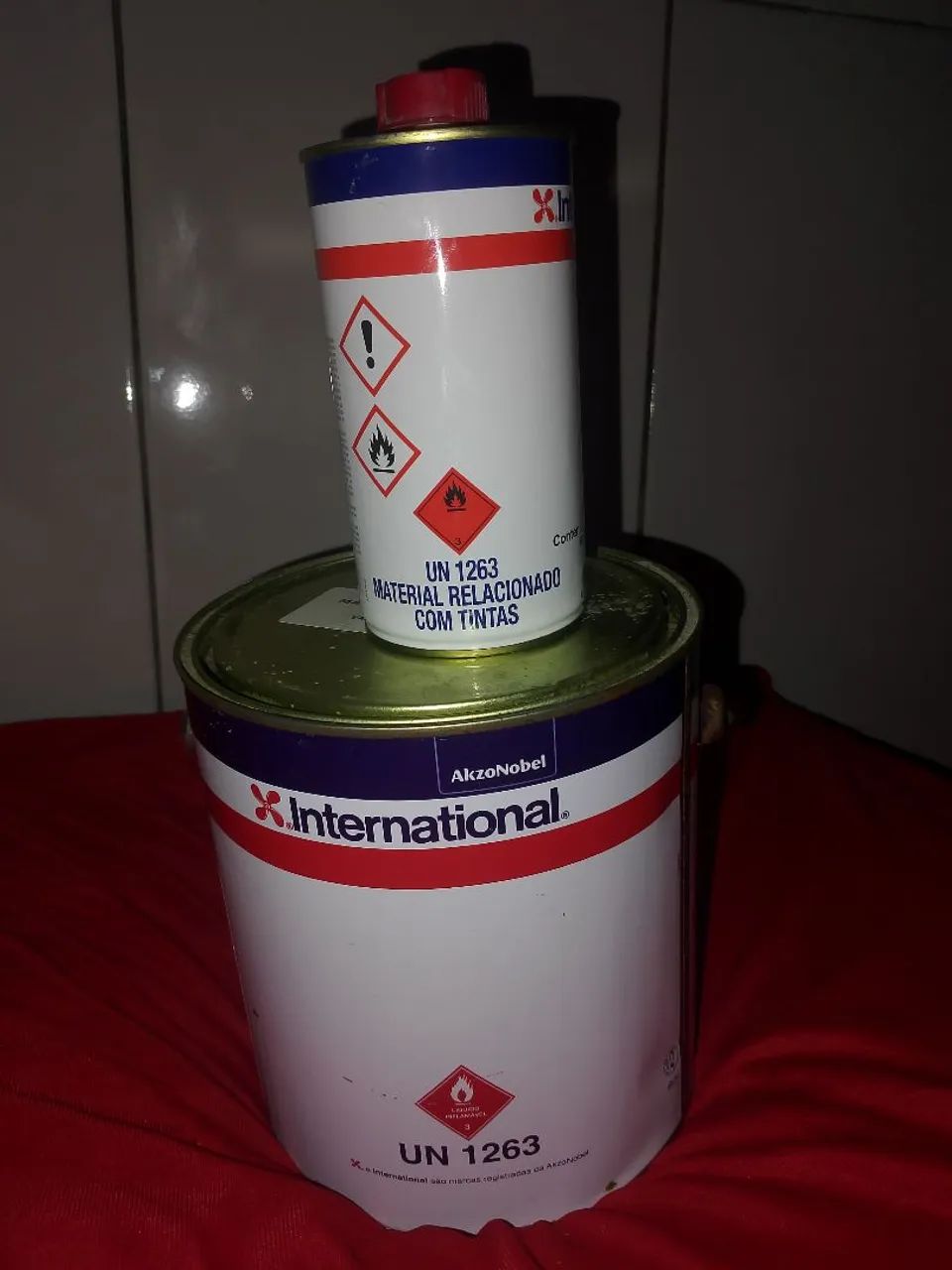 Tinta Marítima International Marrom Fosco 2,9L Lacrada - Val. 2030 - Foto 2