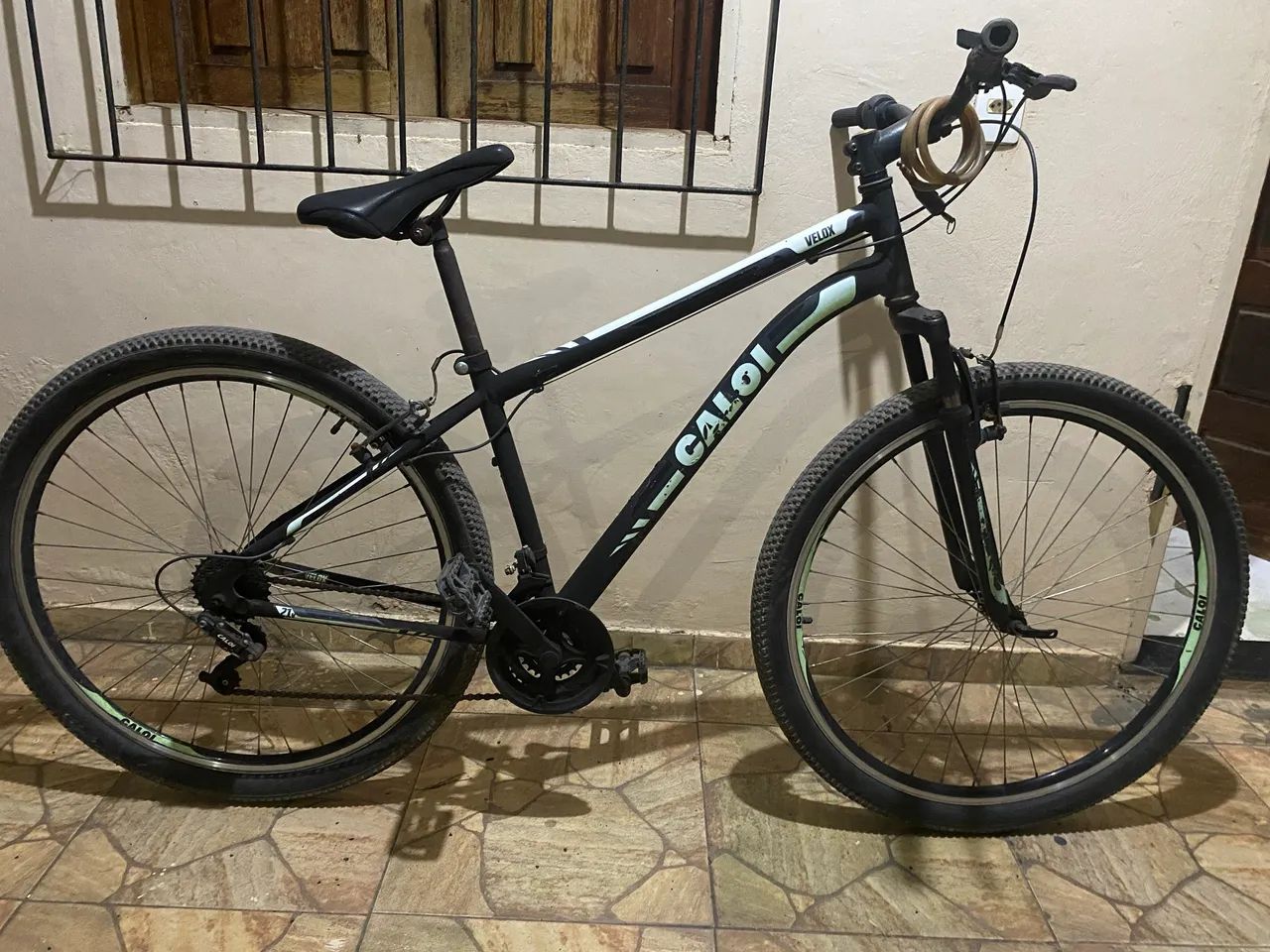 Vendo bicicleta Caloi Velox preta - Foto 3