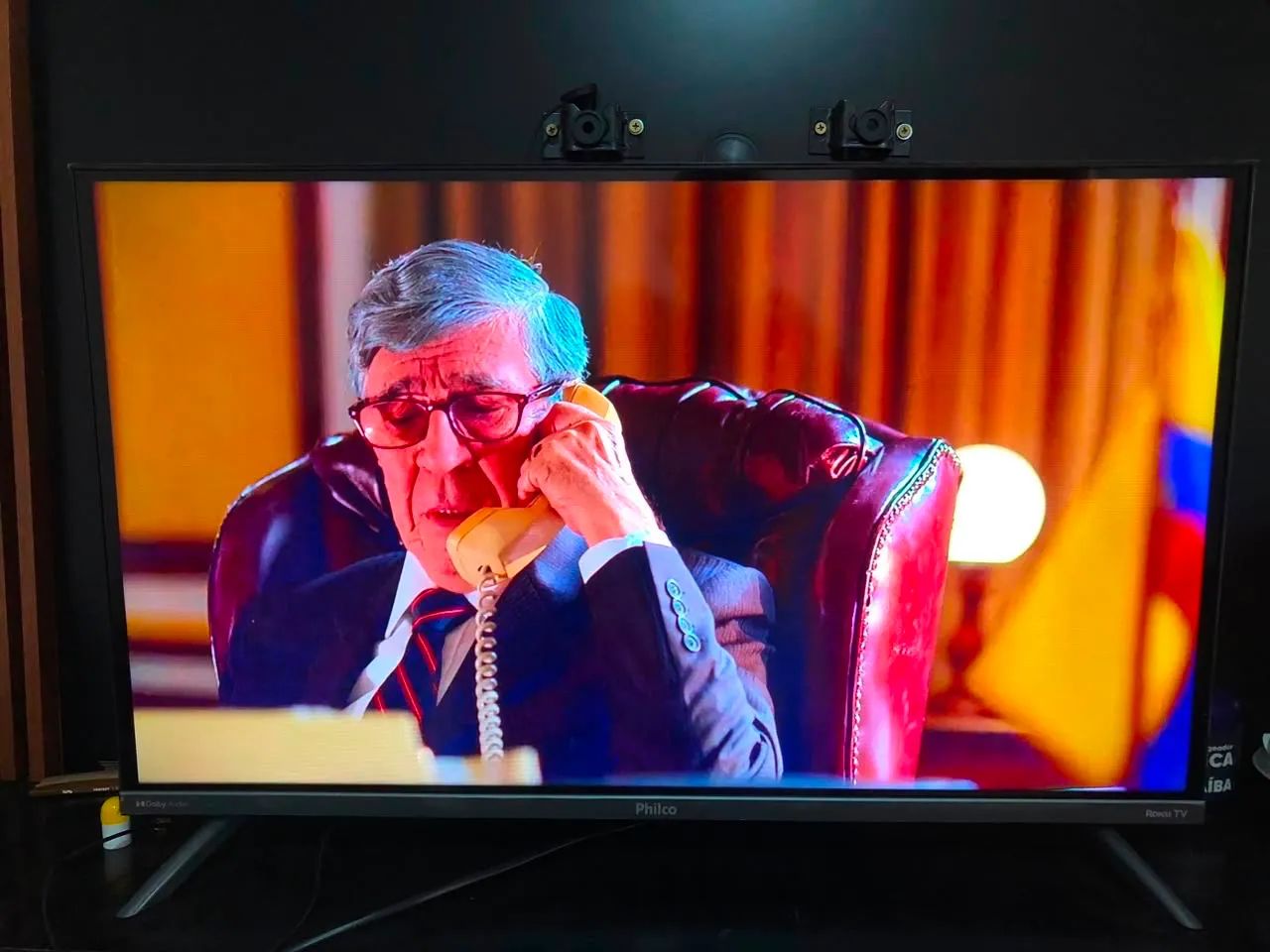 Vende-se essa TV SMART 32 POLEGADAS  - Foto 3