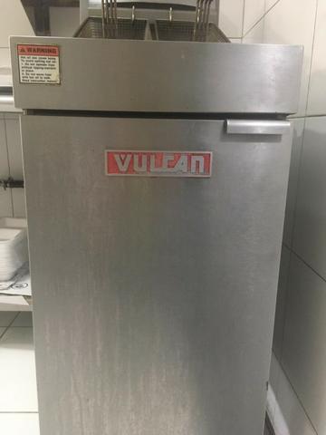 Fritadeira a Gás LG-300 Hobart/Vulcan 2 Cestos 23 Litros de Óleo
