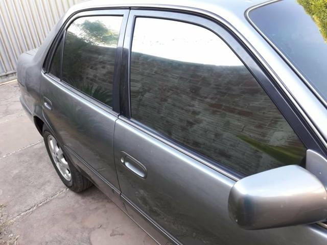 Corolla automático 2001 bom estado de conservação - Foto 3