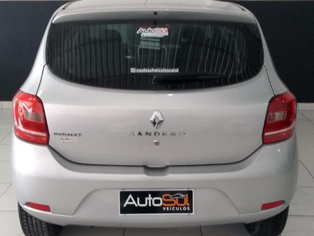 RENAULT SANDERO 2015/2016 1.0 AUTHENTIQUE 16V FLEX 4P MANUAL - Foto 4