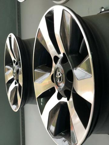 Rodas Aro 17 Toyota Hilux Original SRV Graphite Diamond - Foto 17