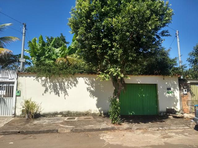 Vendo casa 3 quartos Ao lado do Atacadão Go 060 saída P/ Trindade / Shopping America - Foto 4