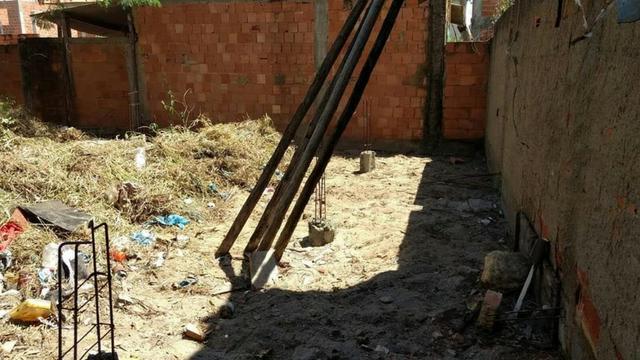 Ótimo terreno no lagomar na W-24 todo murado pronto para construir perto da principal - Foto 2