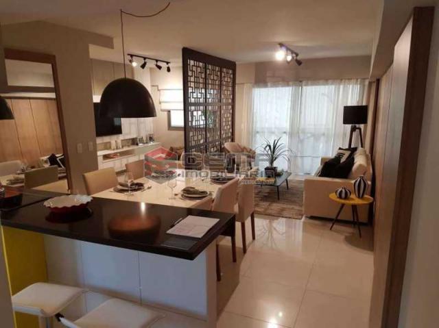 Apartamento à venda com 3 dormitórios em Botafogo, Rio de janeiro cod:LAAP33256