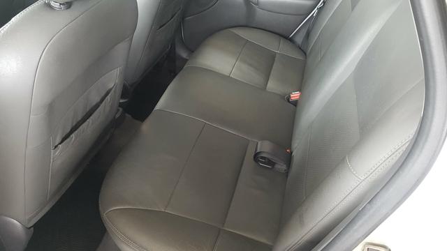 Focus ghia 2.0 aut 2008 carro muito conservado - Foto 9