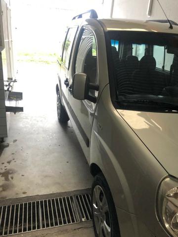 Vendo ou Troco Doblo Eseence 1.8 7 lugares 2017 - Foto 13