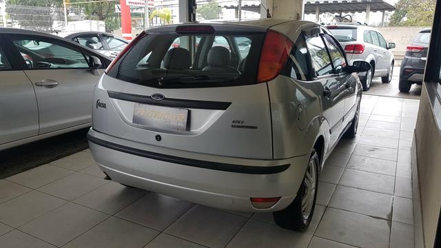Focus ghia 2.0 aut 2008 carro muito conservado - Foto 4