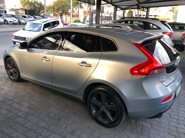 Volvo V40 T-4 2.0 Turbo Momentum 2016 - Foto 7
