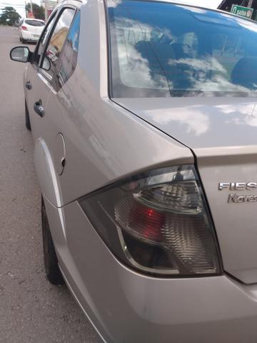 Ford Fiesta sedan prata ouro completo 1.6 - Foto 5