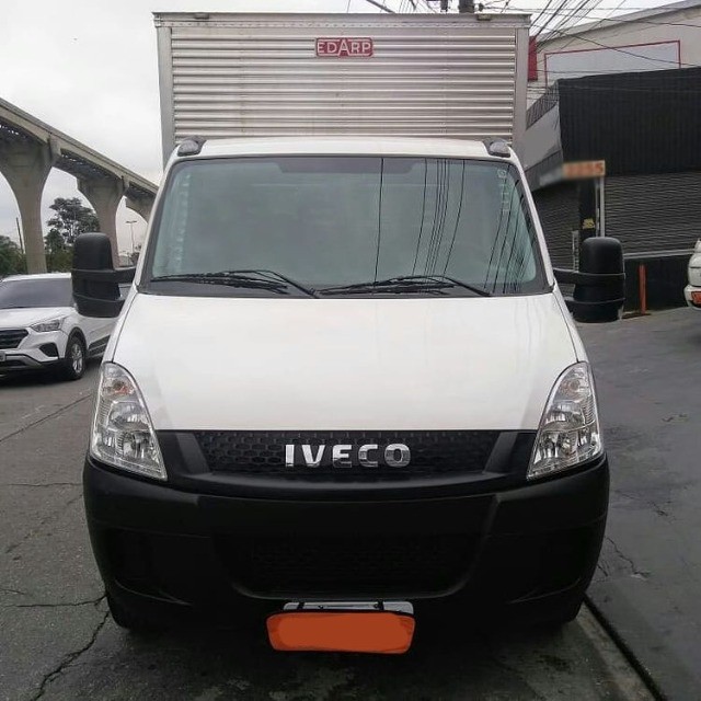 IVECO 35S14 BAÚ 2016