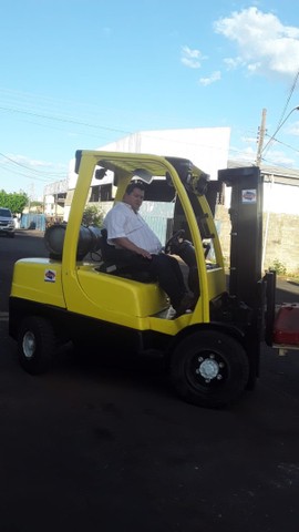 Empilhadeira Hyster H70FT 3,5t - não serve pra mdf