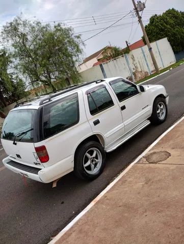 Comprar Suv Chevrolet Blazer 4.3 V6 12v 4P Dlx Executive