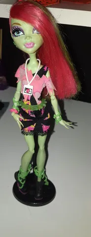 Boneca Monster High Venus McFlytrap G1 "Music Festival"