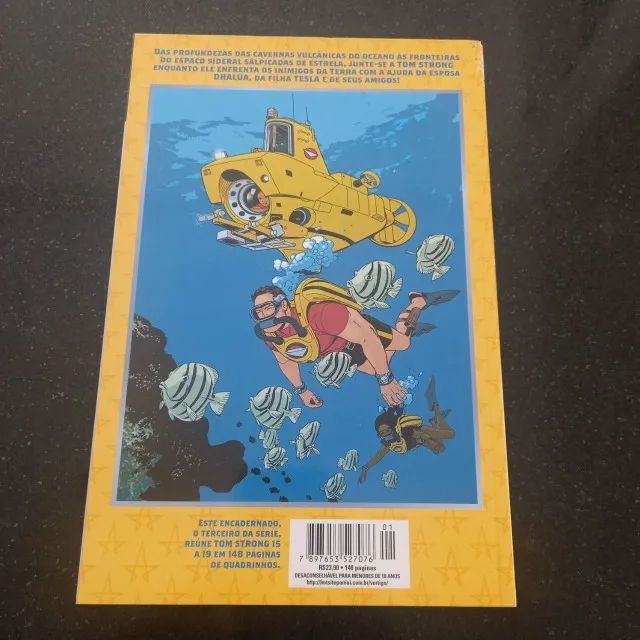  Tom Strong - Volume 3 - Invasão - Panini (2016) - Foto 3