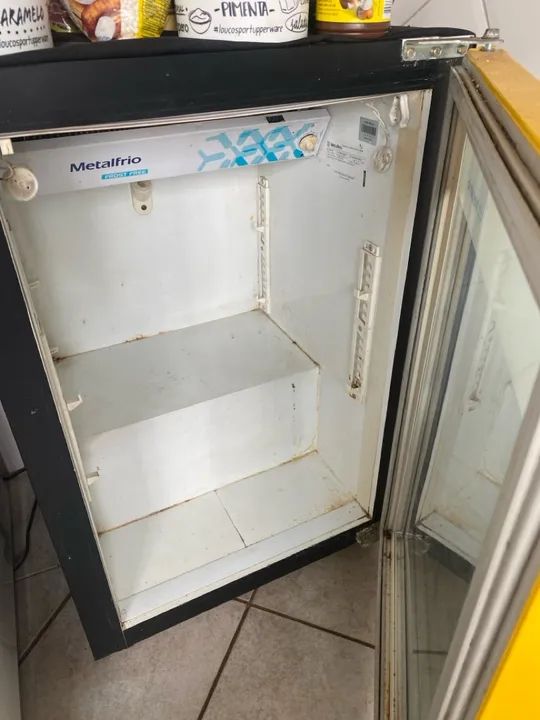 Frigobar metalfrio