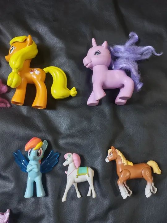 Bonecos para coleção 9 peças variadas  - Foto 3