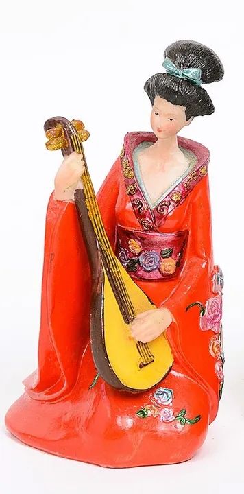 Par lindas esculturas representando Gueixas Musicistas em resina ricamente policromada - Foto 2