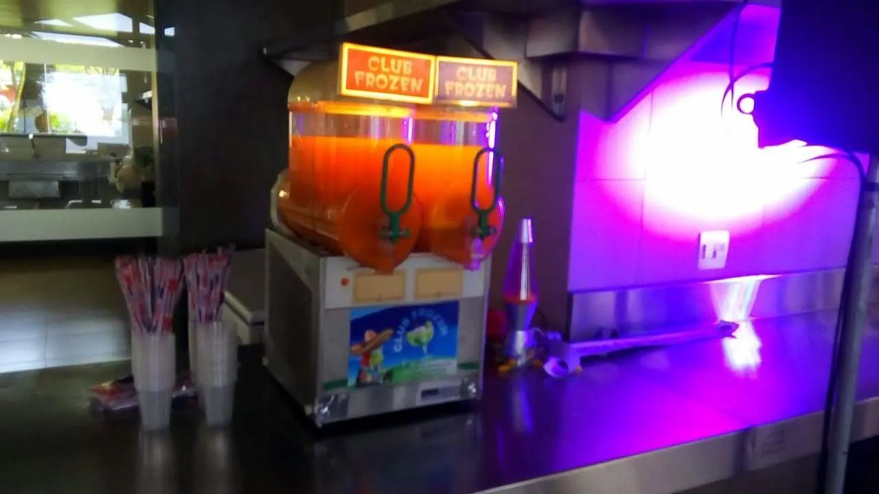 Locação de máquina de Frozen  - Foto 2