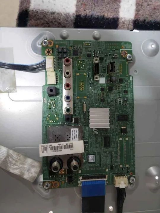 Peças da tv samsung mod. ln32d4032gxzd - Foto 3