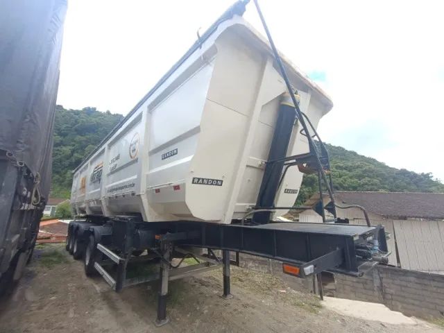SR/RANDON Basculante 2023 - 4º eixo - com kit hidráulico 55m³ - Foto 8