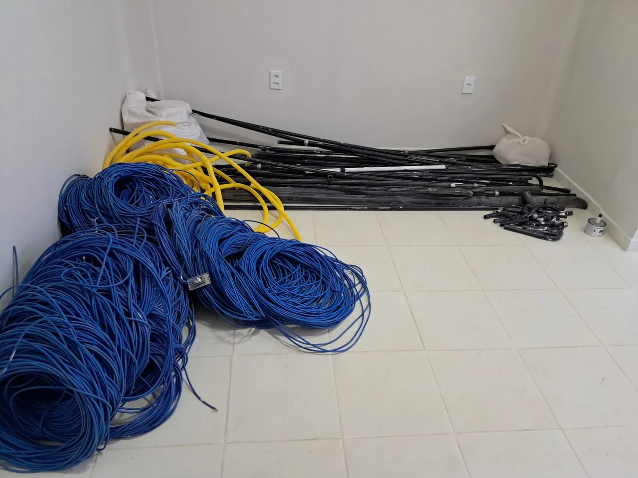 Cabos e Fiações para rede lógica, toda parte esteutiral variedades