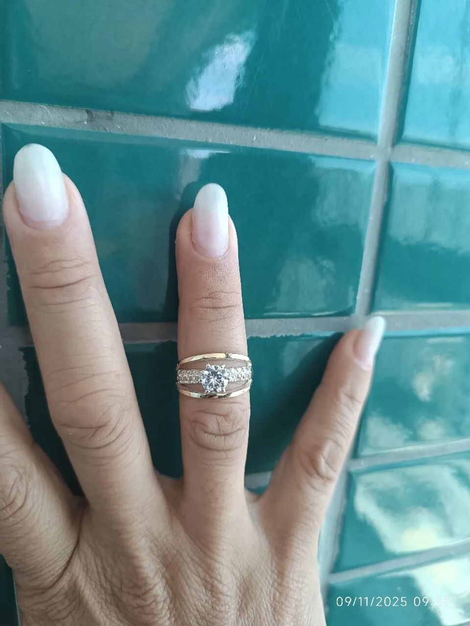 Anel em prata e detalhes em ouro , tamanho 15 