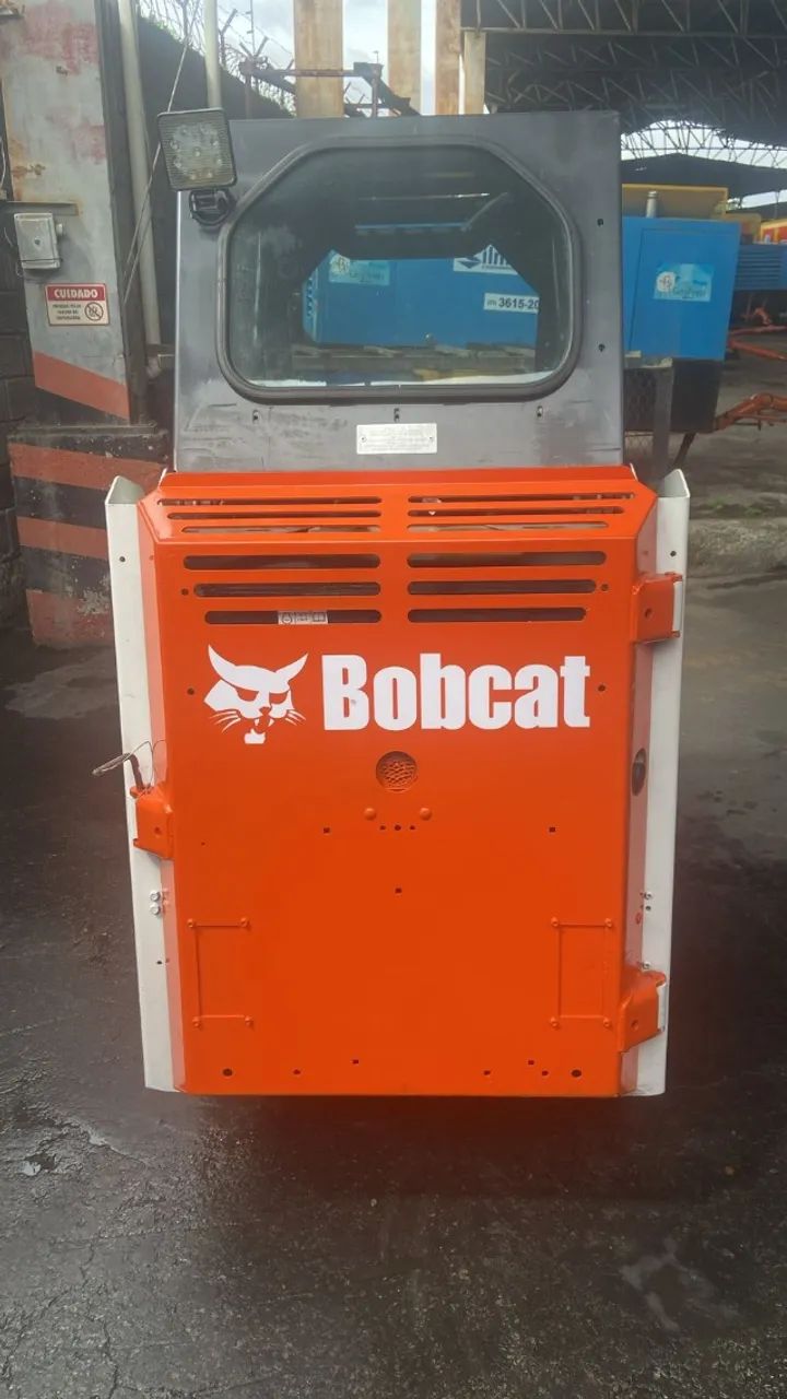 Mini Carregadeira Bobcat Mod S70 Ano 2022 Com +/- 1915.5h - Foto 3