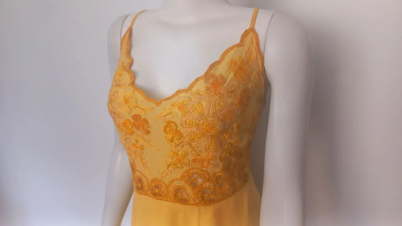 Vestido amarelo renda vintage P - Foto 3