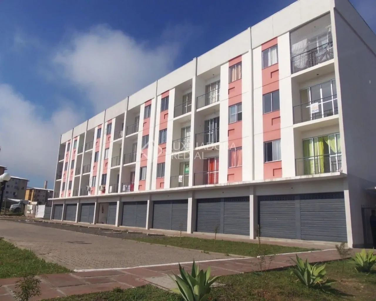 Apartamento de 2 quartos, mobiliado.