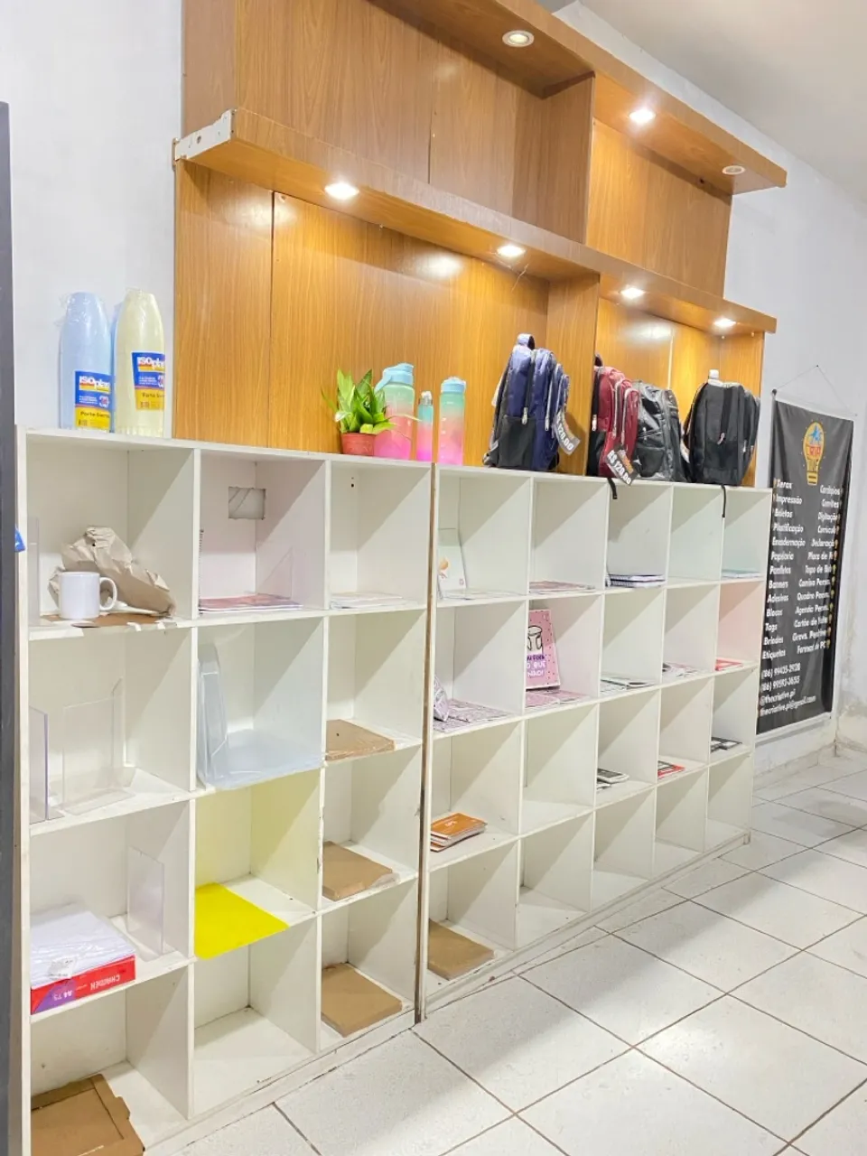 Vende-se Colmeia + Expositor