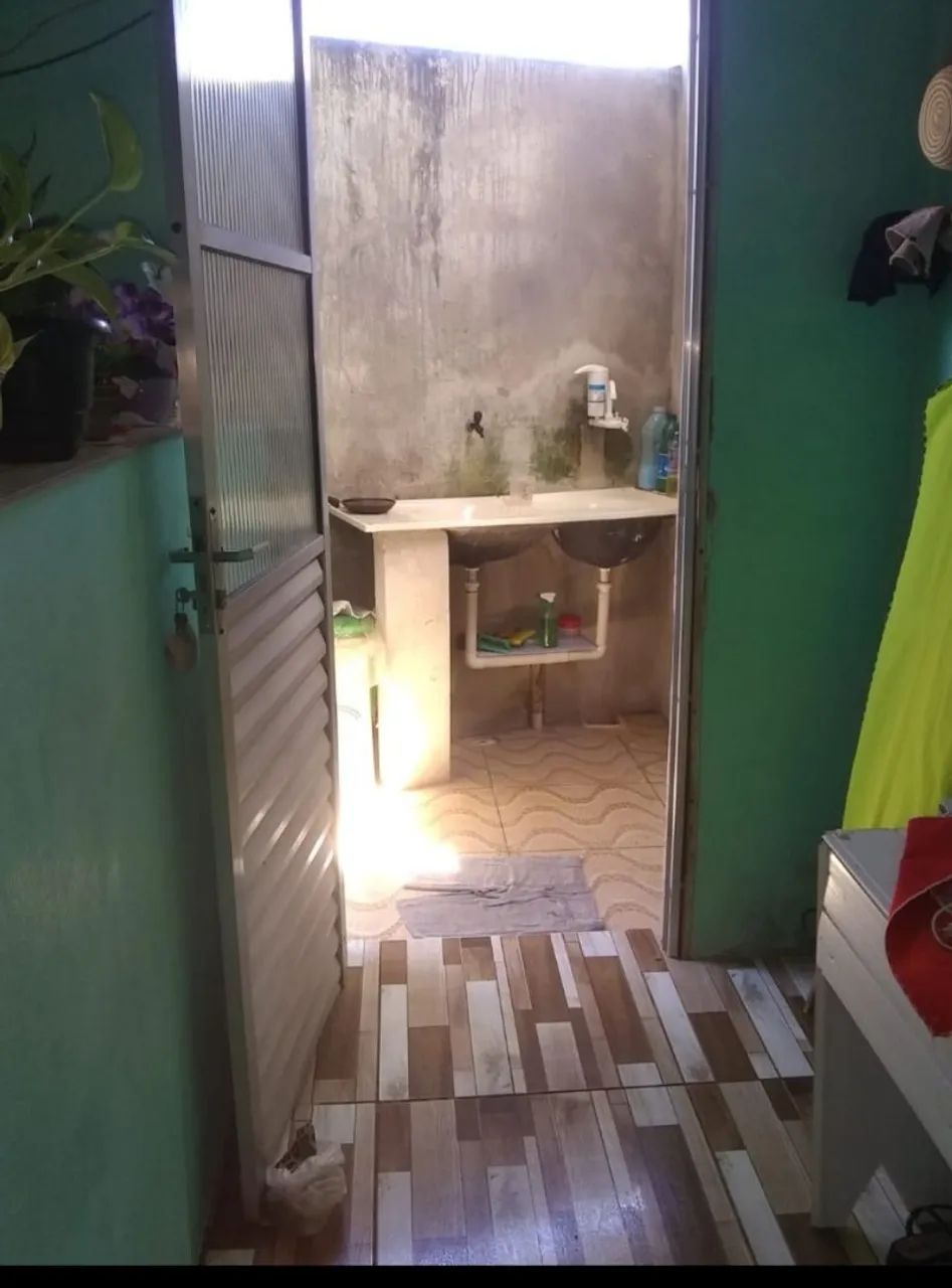 Vende-se uma casa em Dias d'Àvila  - Foto 4