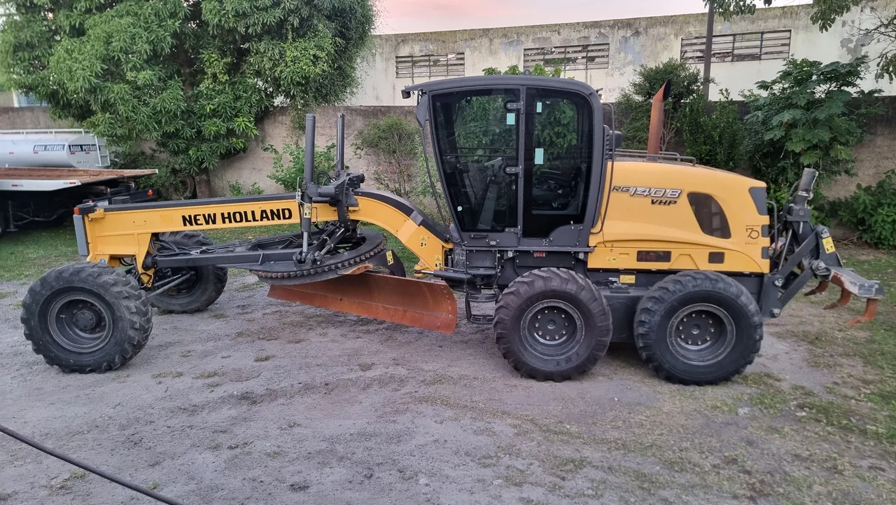 Moto Niveladora New Holland RG140B VHP ANO 2021 COM APENAS 1.200 HORAS