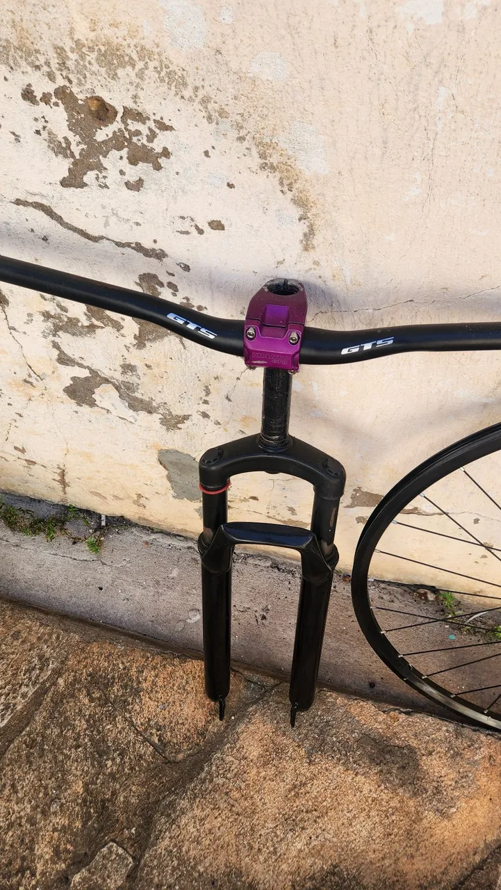 Garfo de Suspensão GTS e Guidão MTB
