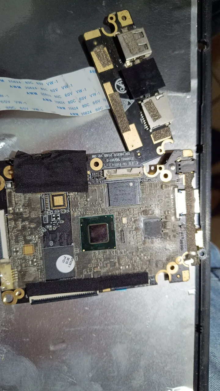 Placa mãe Multilaser Legacy PC101 com defeito