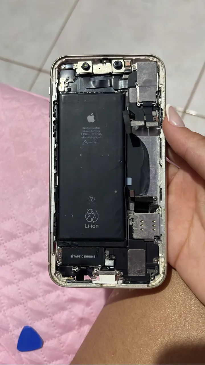 Vendo carcaça do iPhone 11,com todos os componentes  - Foto 3