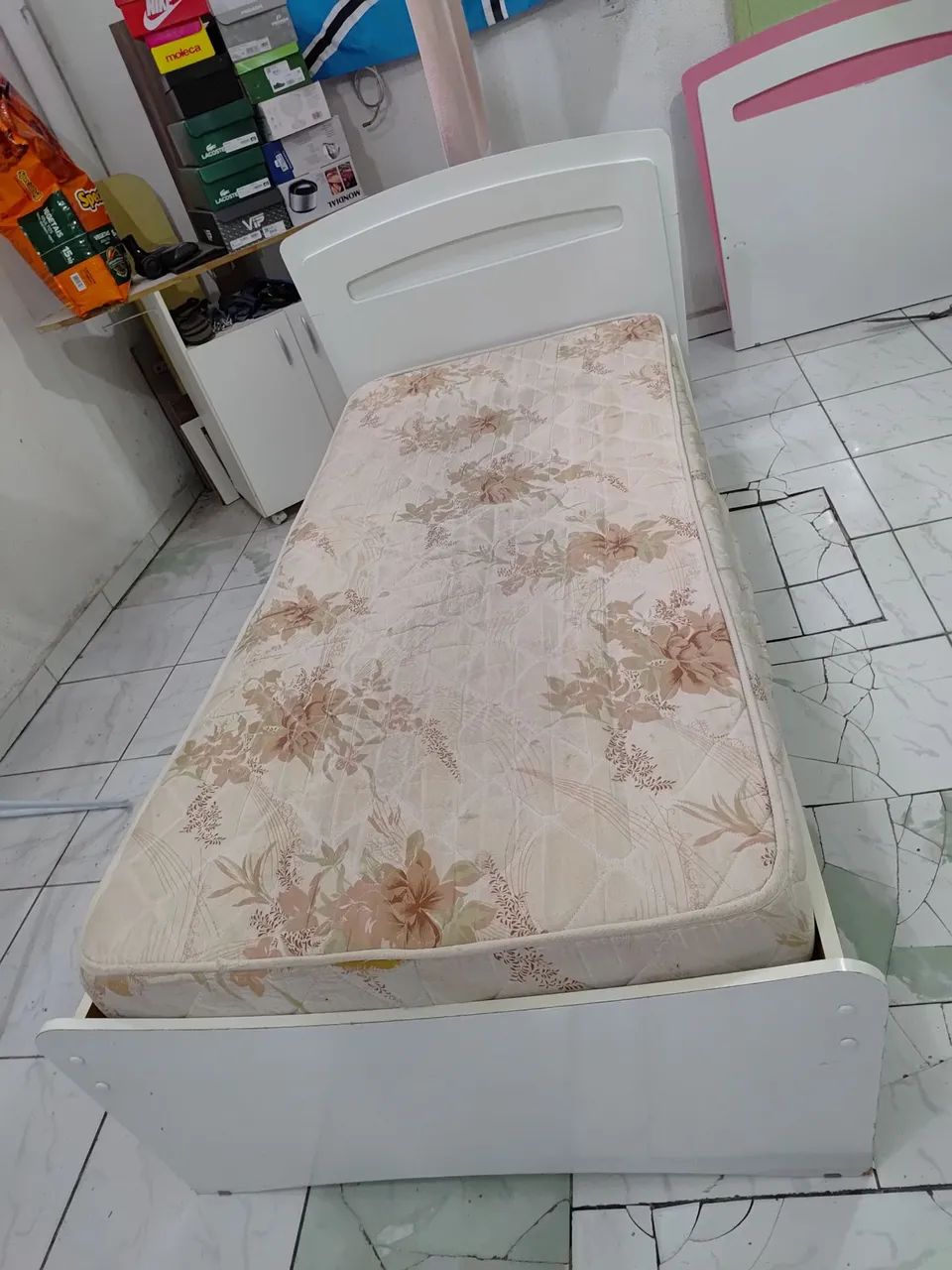 Cama solteiro  com colchão  - Foto 2