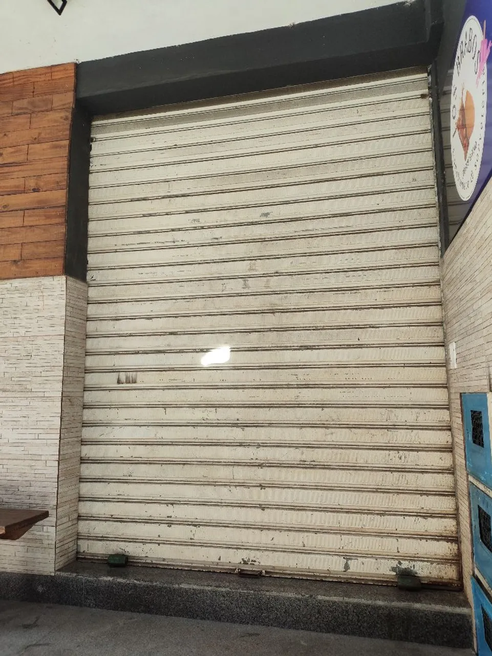 Loja Comercial, centro na rua do Antigo Beco do rei do Alho