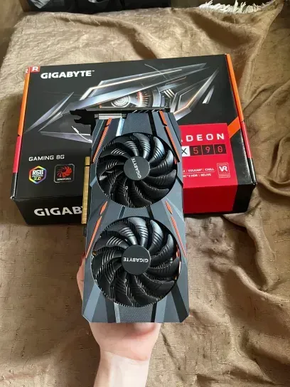 Placa de vídeo AMD RX 590 Gigabyte 8gb GDDR5