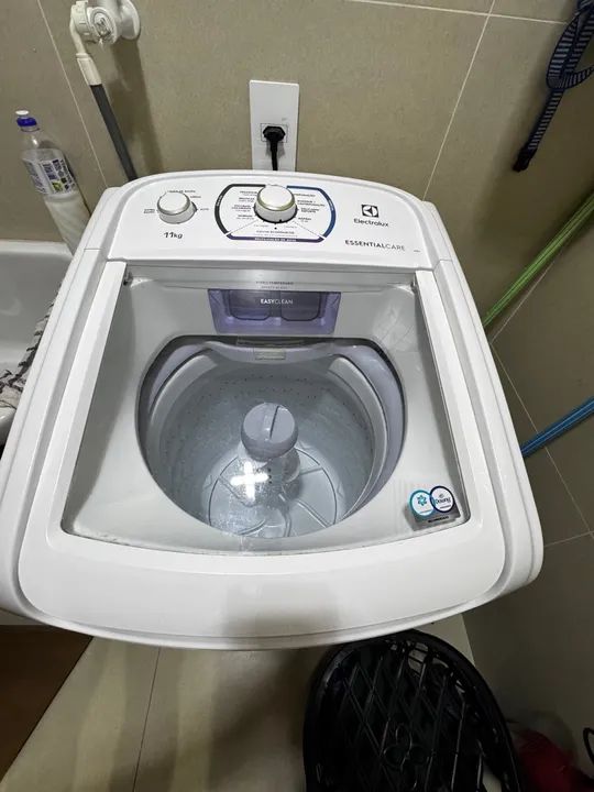 Máquina de Lavar Electrolux 11kg - Seminovo - Foto 5