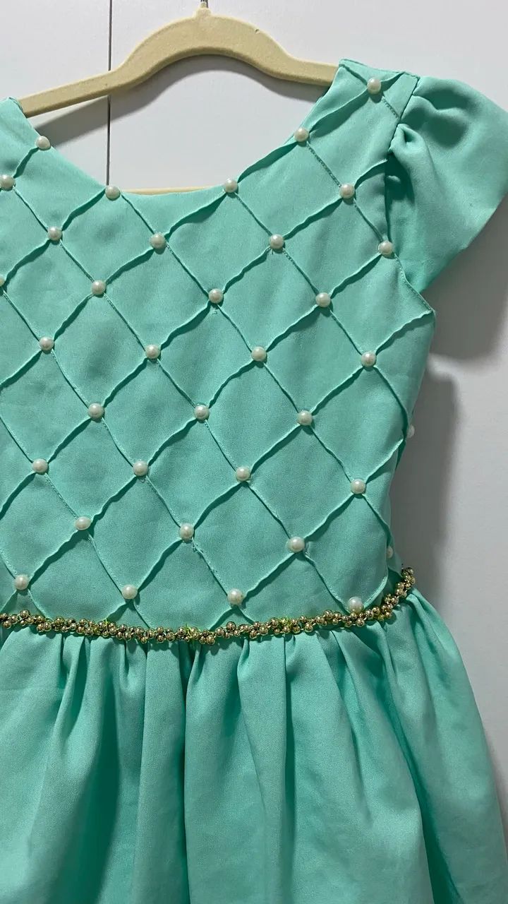 Vestido Infantil verde com cinto de pérolas - Foto 2