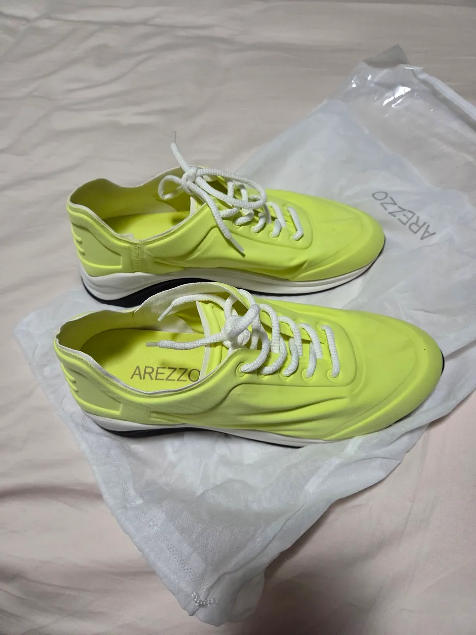 Tênis Arezzo Amarelo Neon 37
