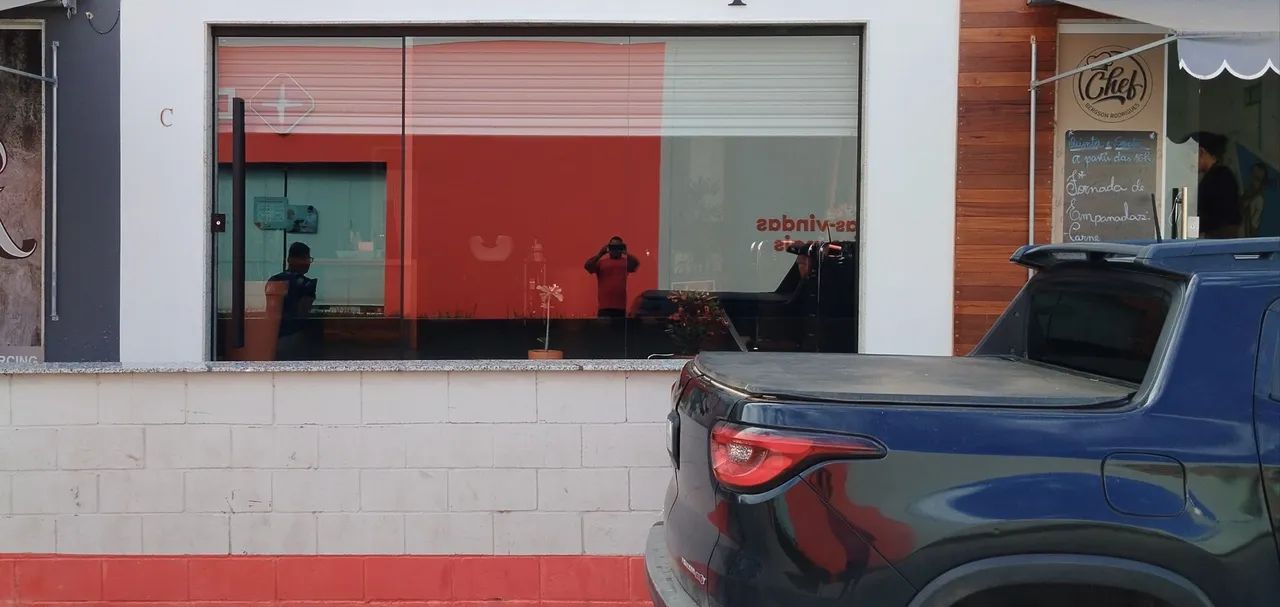 Frente de loja em vidro temperado sob medida  a partir de $650.00 o m² - Foto 4
