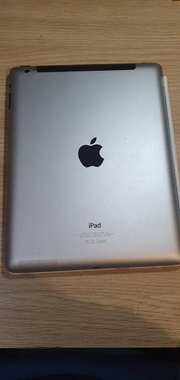 Ipad 4 Geração + Capa Teclado Logitech Bluetooth - Foto 2