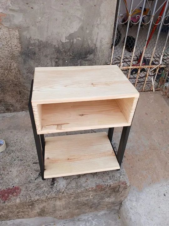 Mesa de cabeceira de Pinus - Foto 3