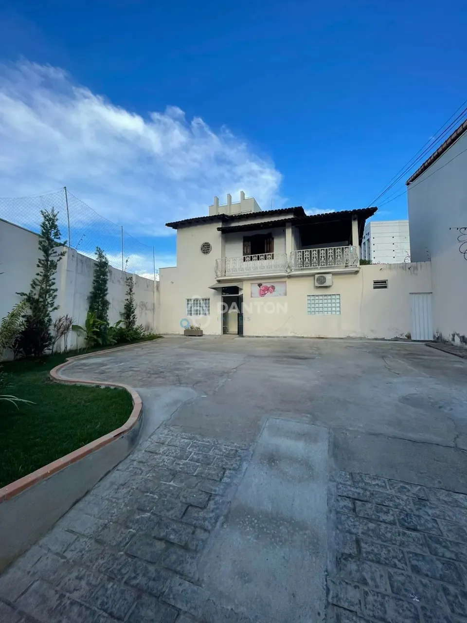 IMÓVEL COMERCIAL À VENDA CENTRO DE MONTES CLAROS/MG