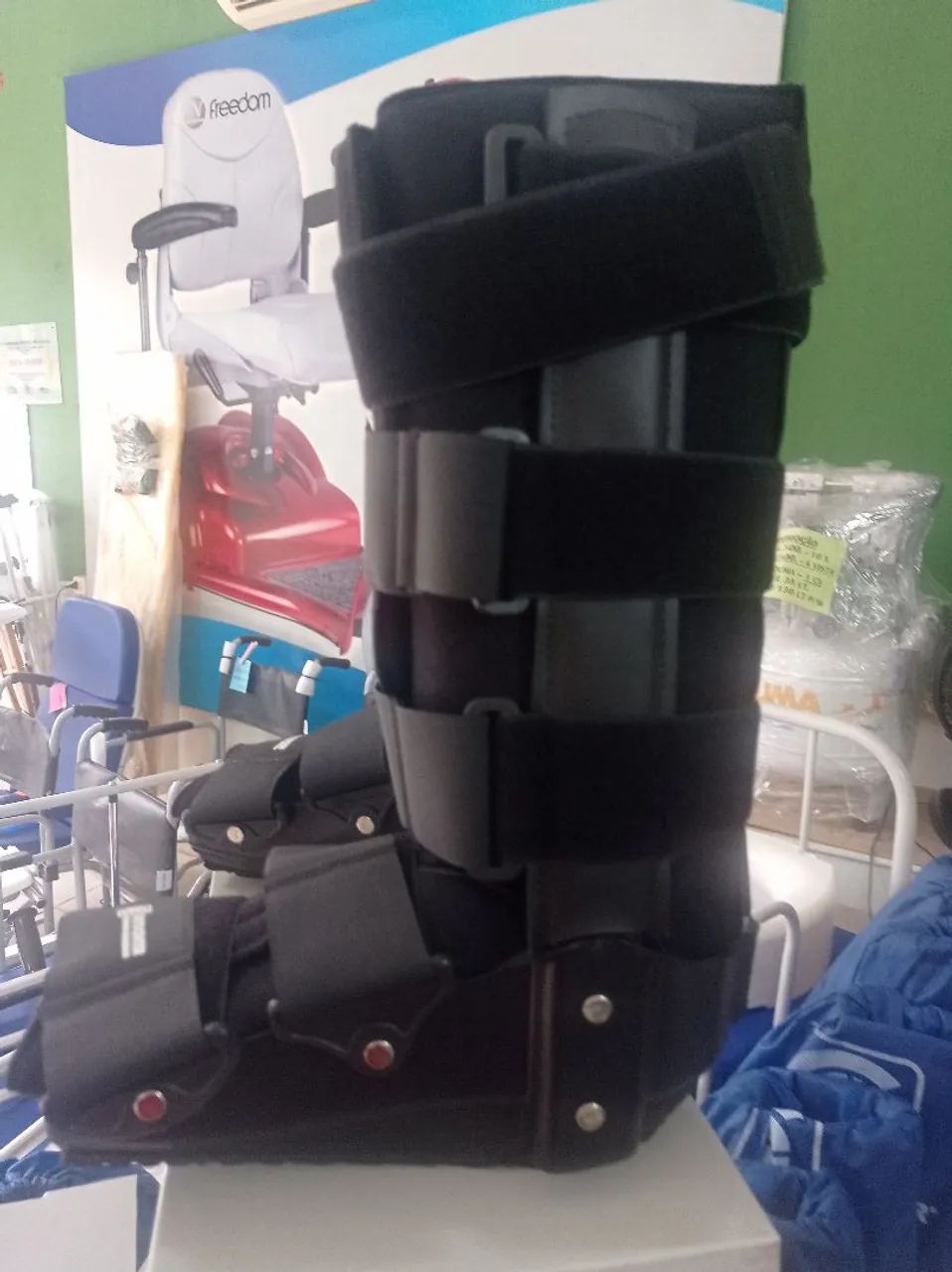 Bota modelo roborfutt - Foto 2