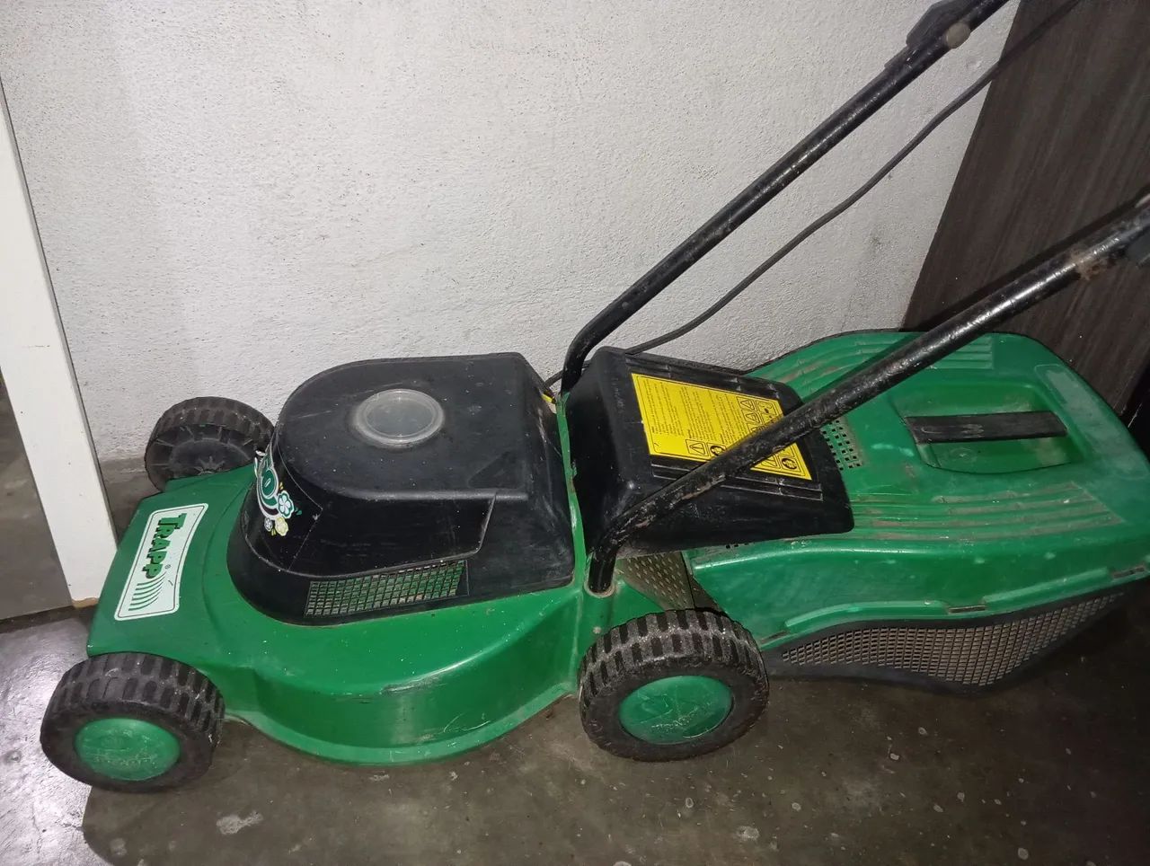 Roçadeira Cortador de grama Trapp 1050W lâmina de ferro
